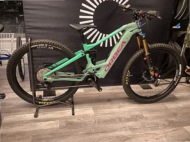 2023 Orbea Wild M-Team Custom MyO Build Size S/M CARBON WHEELS